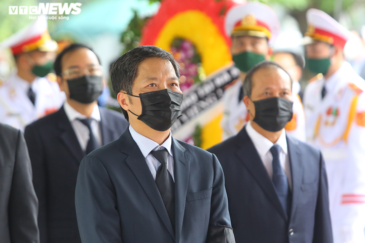 Lãnh đạo Đài Tiếng nói Việt Nam viếng nguyên Tổng Bí thư Lê Khả Phiêu - 8