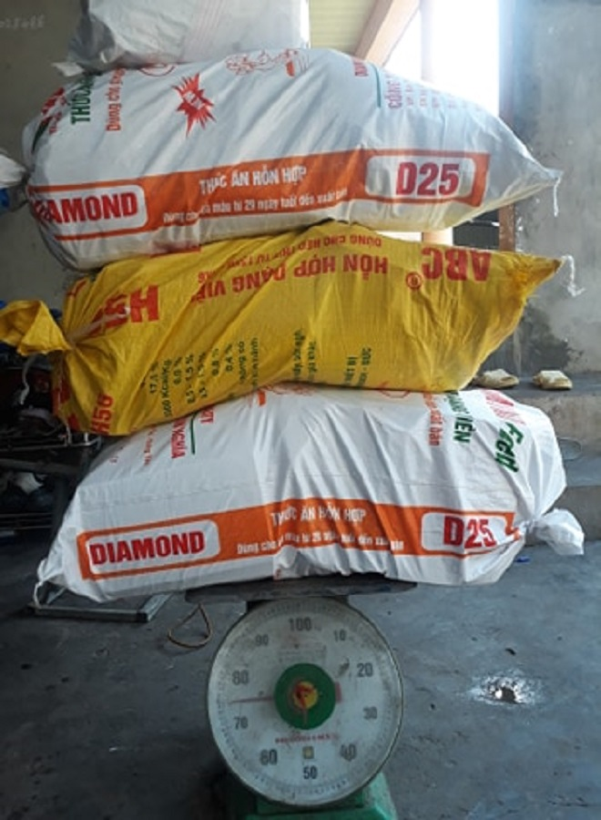 Trào lưu 'hot' của sĩ tử sau kỳ thi: Đua nhau khoe núi sách vở cao chạm trần - 5