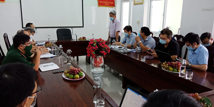 Thứ trưởng Bộ Y tế: 'Bất kỳ ai sốt, ho, khó thở là lấy mẫu xét nghiệm ngay' - 1