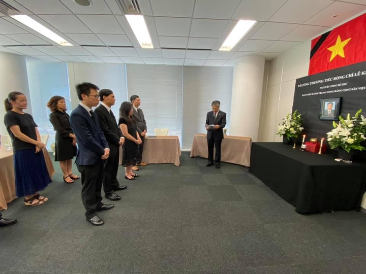 Người Việt các nước tổ chức trọng thể Lễ viếng nguyên Tổng Bí thư Lê Khả Phiêu - 5