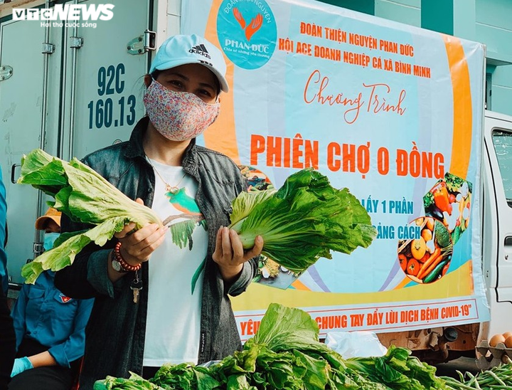 ‘Phiên chợ 0 đồng’ lưu động ấm tình người giữa mùa dịch COVID-19 - 5