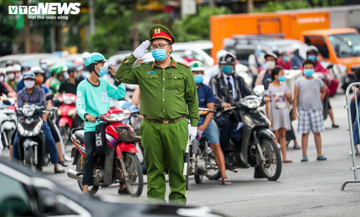 Ảnh: Đưa nguyên TBT Lê Khả Phiêu từ biệt Thủ đô trong hành trình cuối cùng - 3