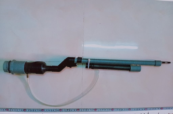 Khởi tố kẻ dọa bắn chủ quán vì không phục vụ trong ngày cách ly xã hội - 1