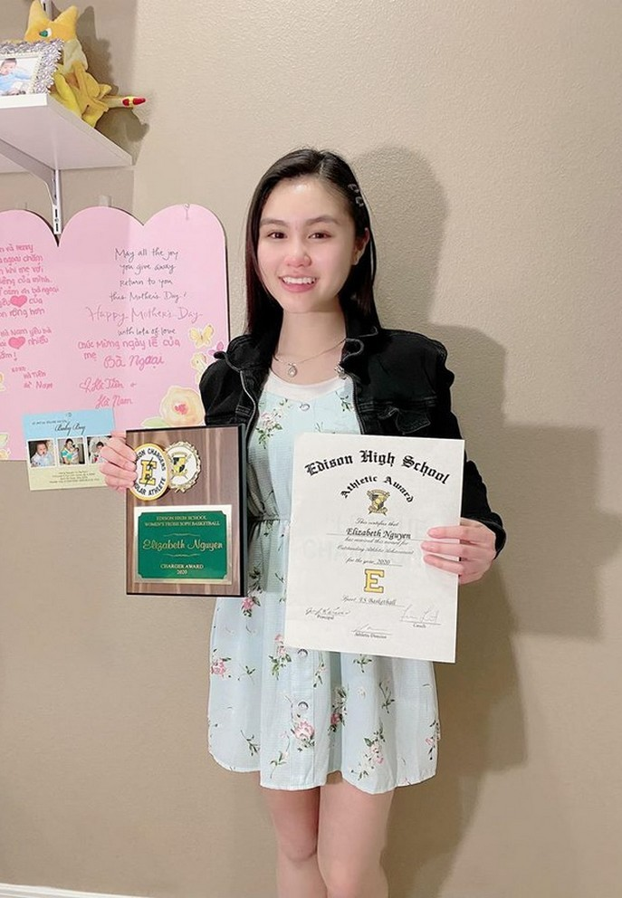 Con gái 16 tuổi xinh đẹp của nghệ sĩ cải lương Ngọc Huyền - 9