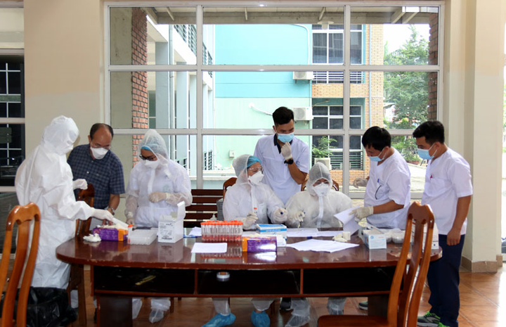 U22 Việt Nam hội quân, HLV Park Hang Seo lấy mẫu xét nghiệm SARS-CoV-2 - 6