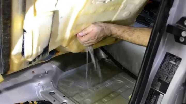 Ham rẻ mua phải xe ngập nước, nhiều người ôm nợ vào thân - 4