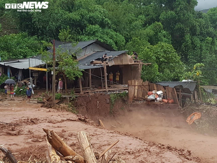 Ứng phó áp thấp nhiệt đới gần Biển Đông và động đất tại Sơn La - 2