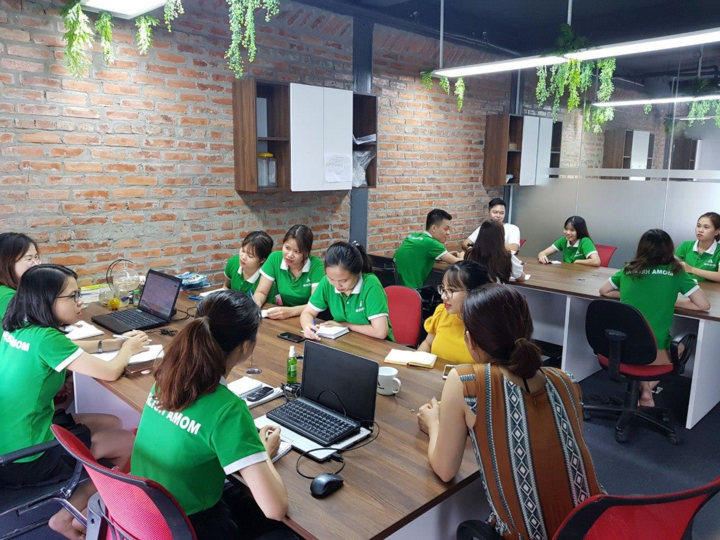 Trao 500 suất học bổng, English Amom chung tay cùng cộng đồng chống COVID-19 - 2