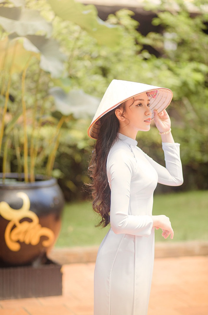 Ảnh: Ngỡ ngàng trước vẻ đẹp trong veo của nữ sinh Đắk Lắk - 1