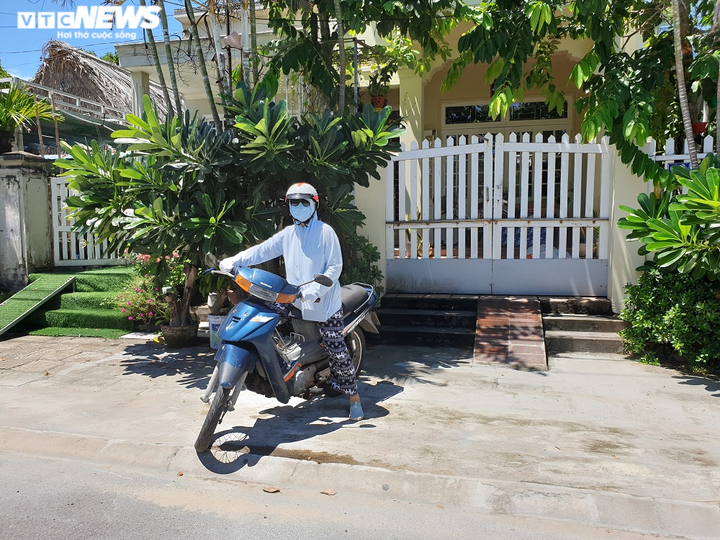 Người dân khu dân cư ở Hội An mừng vui khôn xiết ngày đầu dỡ phong tỏa - 6