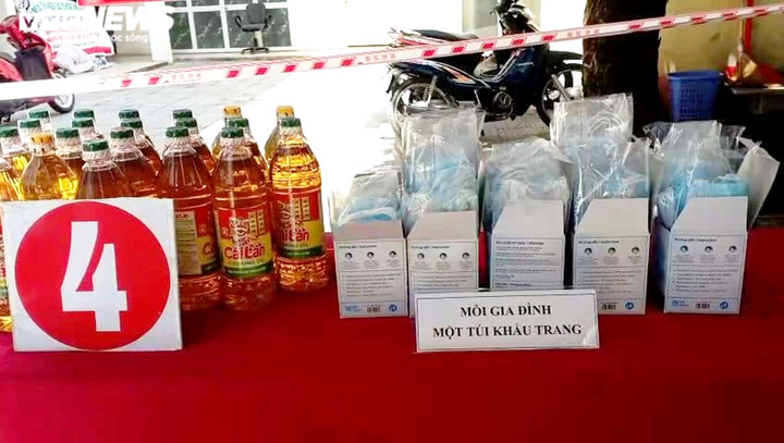 Robot gọi điện thoại, mời từng người Đà Nẵng đến cây ATM nhận gạo - 7