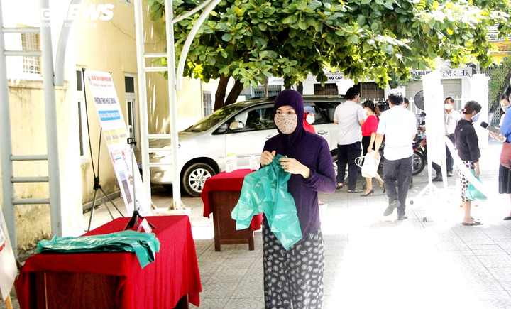 Robot gọi điện thoại, mời từng người Đà Nẵng đến cây ATM nhận gạo - 3