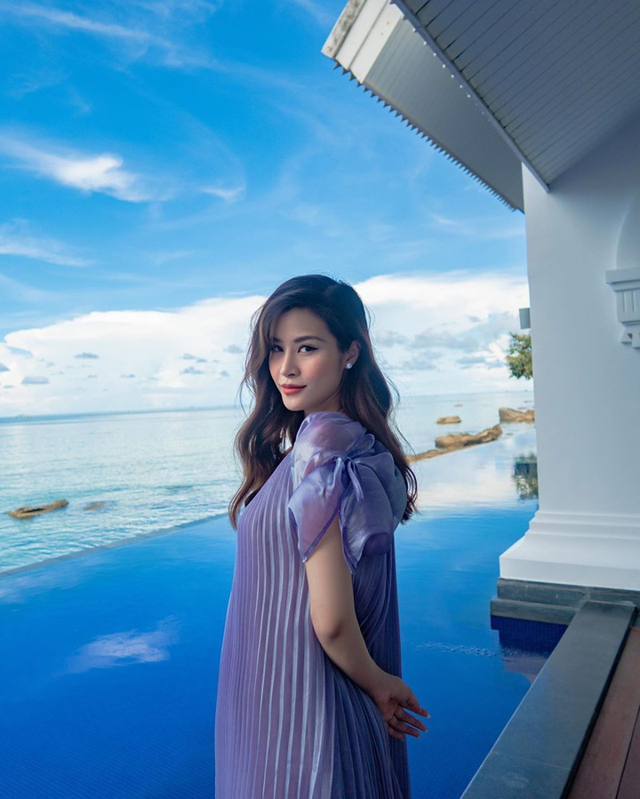 Đông Nhi khoe thần thái nhẹ nhõm, thanh thoát dù mang bầu 7 tháng - 6