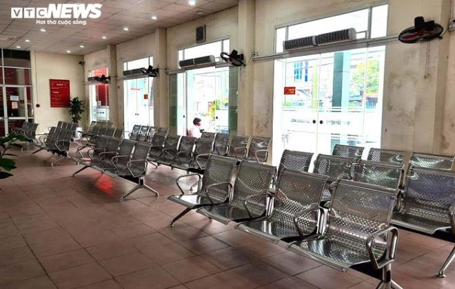 Ngành vận tải ‘chết lâm sàng’, doanh nghiệp dừng đăng kiểm xe để tiết kiệm tiền - 1