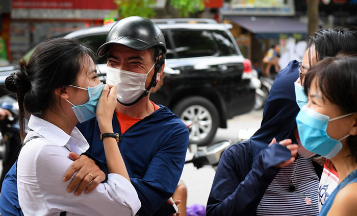 Chấm thi tốt nghiệp THPT: Xuất hiện bài thi Ngữ văn đạt 9,75 điểm - 1