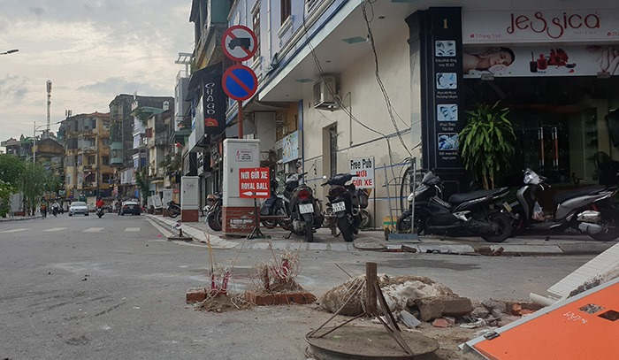 'Xe điên' tông chết nữ công an: Tài xế loạng choạng xuống xe, nằm vật ra vỉa hè - 2