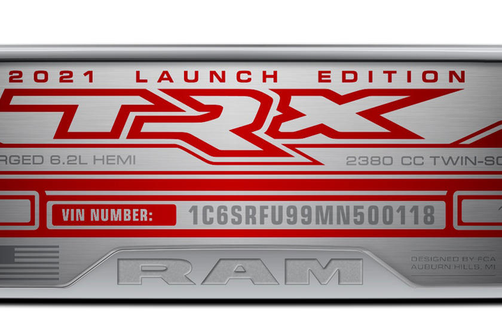 Ram 1500 TRX 2021, đối thủ xứng tầm của Ford F-150 Raptor - 3