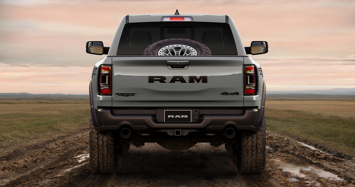 Ram 1500 TRX 2021, đối thủ xứng tầm của Ford F-150 Raptor - 5