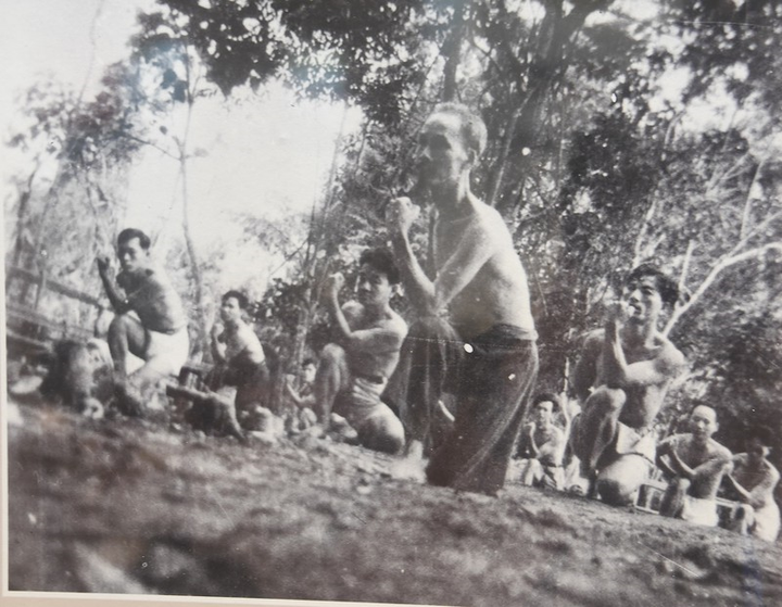 Những hình ảnh quý của Chủ tịch Hồ Chí Minh với Công an Nhân dân - 7