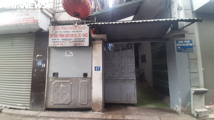 Bé sơ sinh bị vứt bỏ trong khe tường: Có thể người mẹ sống trong khu trọ - 1