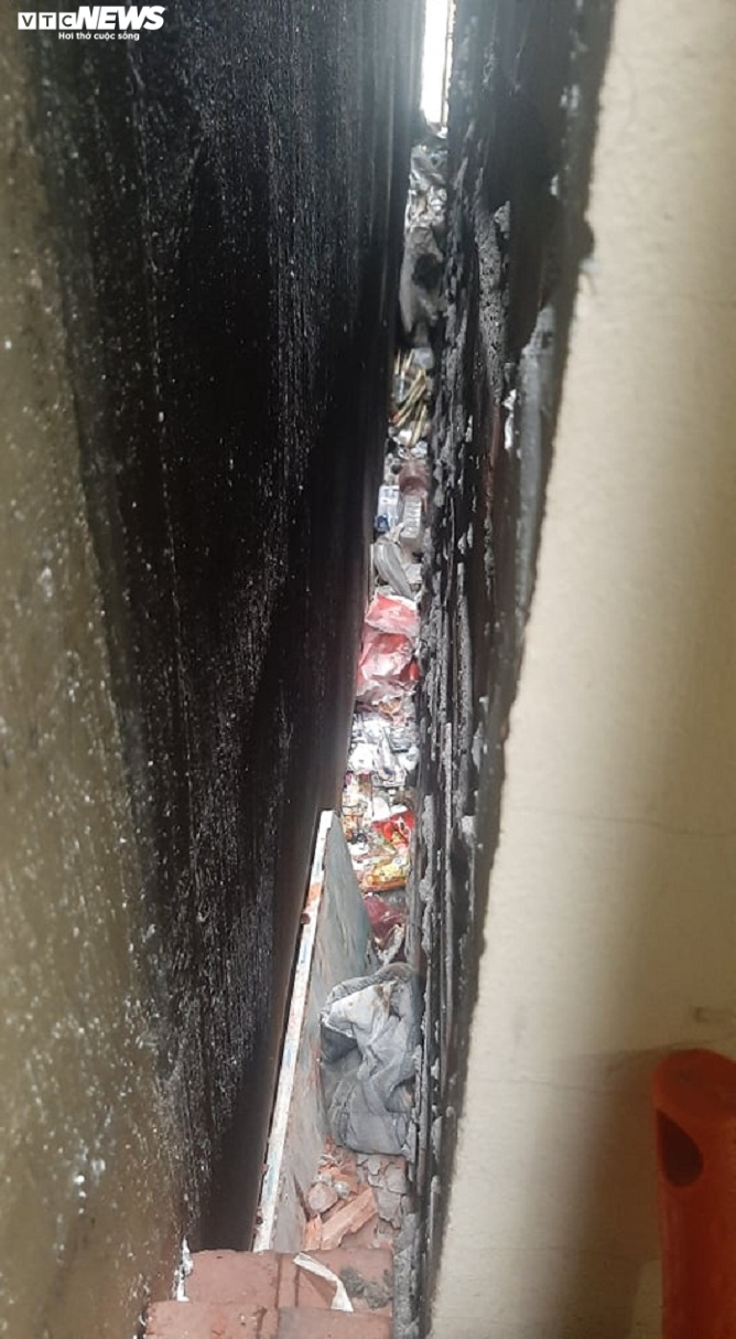 Bé sơ sinh bị vứt bỏ trong khe tường: Có thể người mẹ sống trong khu trọ - 3