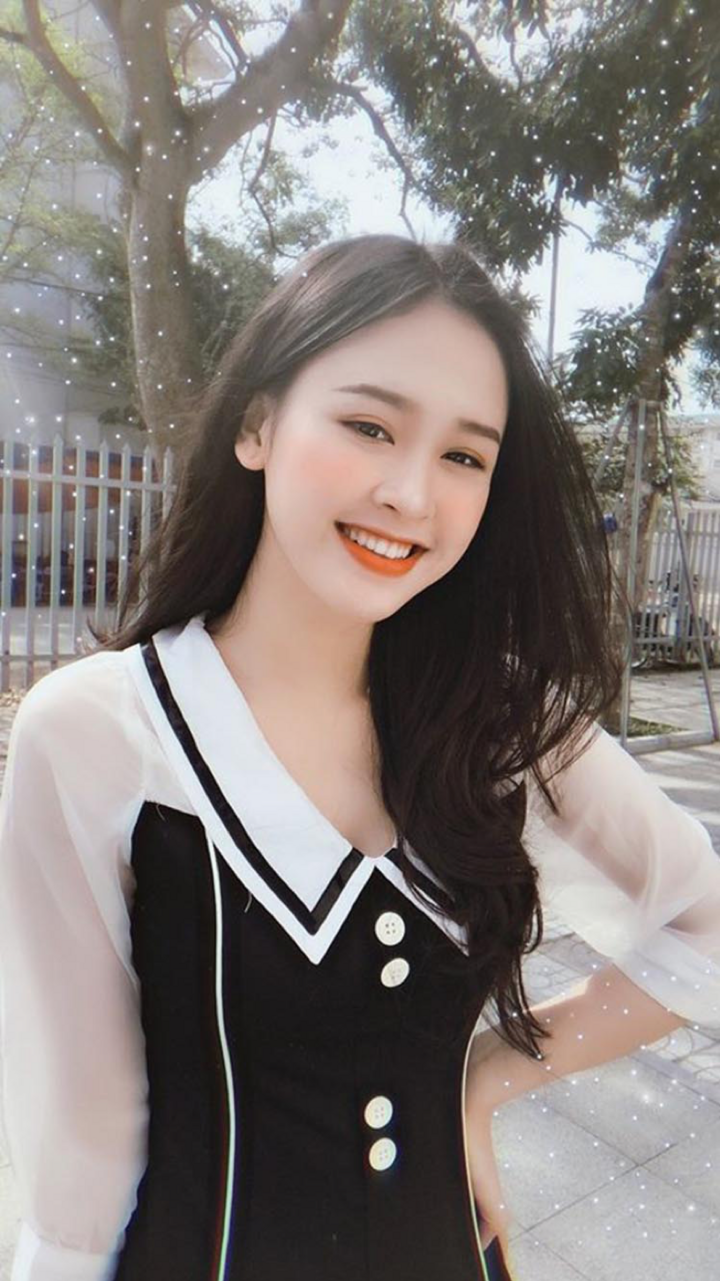 Ảnh: Nữ sinh Đại học Vinh sở hữu nụ cười tỏa nắng vạn người mê - 1