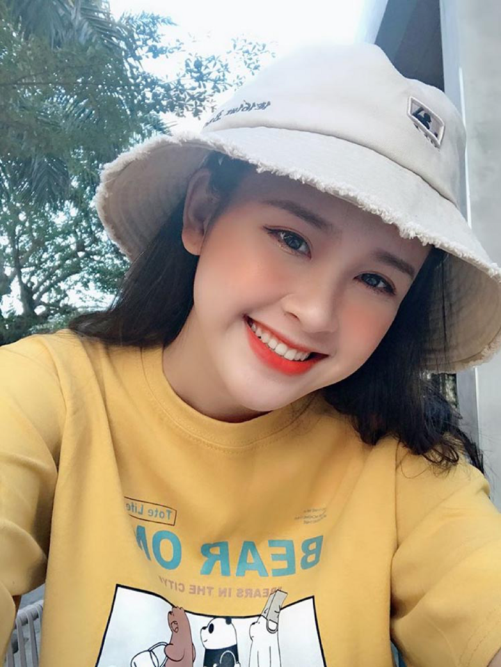 Ảnh: Nữ sinh Đại học Vinh sở hữu nụ cười tỏa nắng vạn người mê - 3