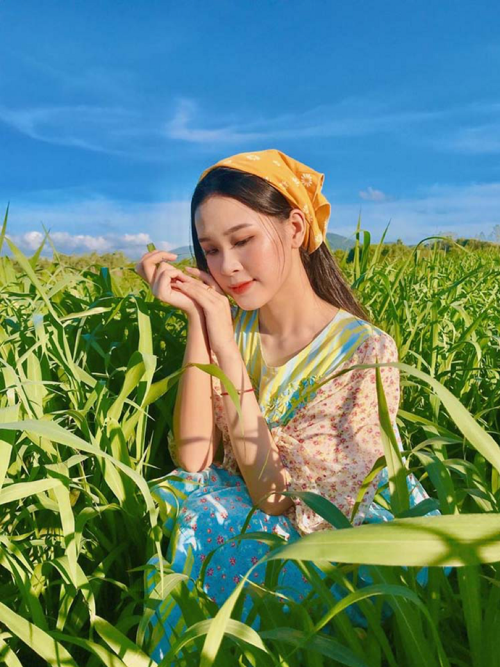 Ảnh: Nữ sinh Đại học Vinh sở hữu nụ cười tỏa nắng vạn người mê - 7