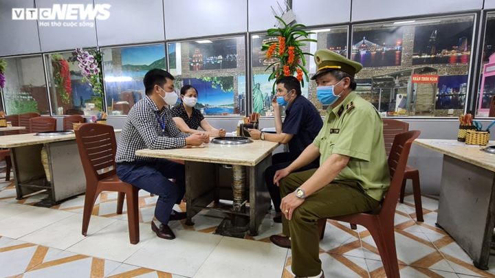 Bắt khách hàng quỳ xin lỗi: Quán nướng mắc hàng loạt sai phạm - 3