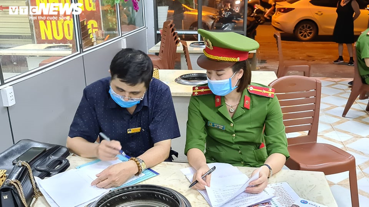 Bắt khách hàng quỳ xin lỗi: Quán nướng mắc hàng loạt sai phạm - 4