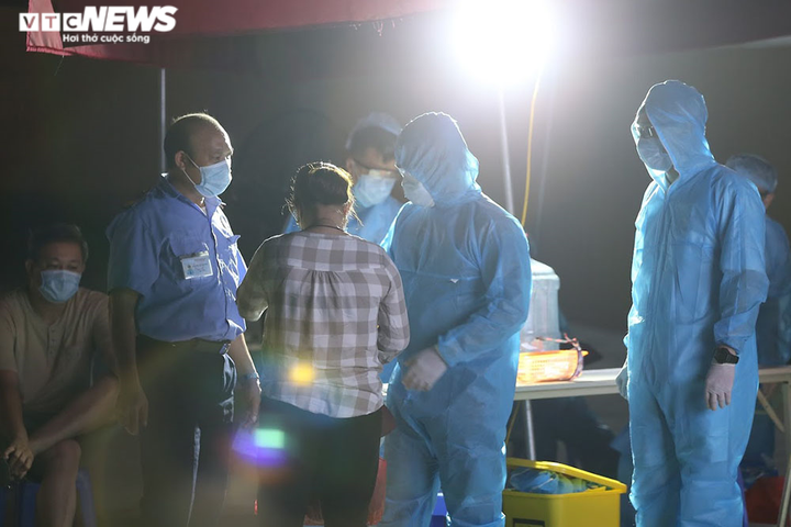 Phát hiện 1 ca COVID-19, Hà Nội phong tỏa Bệnh viện E trong đêm - 7