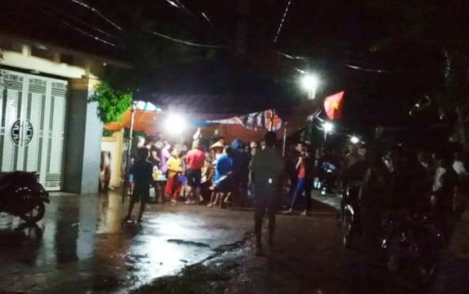 Bị chủ nợ dựng lều trước nhà 6 ngày, nguyên phó công an huyện trả 682 triệu đồng - 1