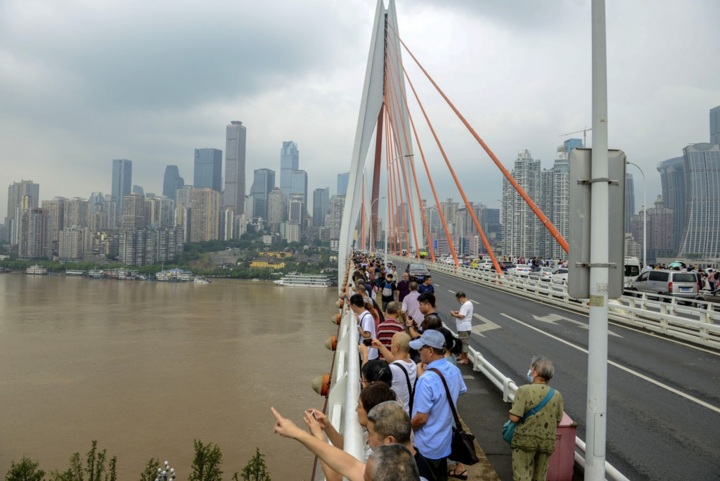 Trung Quốc: Tượng Đại Phật ngập đến chân, hàng chục triệu người điêu đứng vì lụt - 11