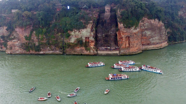 Trung Quốc: Tượng Đại Phật ngập đến chân, hàng chục triệu người điêu đứng vì lụt - 3