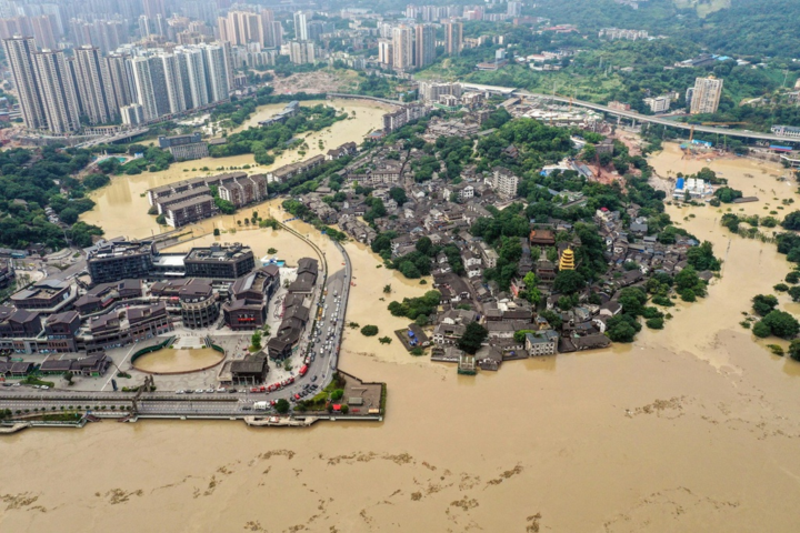 Trung Quốc: Tượng Đại Phật ngập đến chân, hàng chục triệu người điêu đứng vì lụt - 5