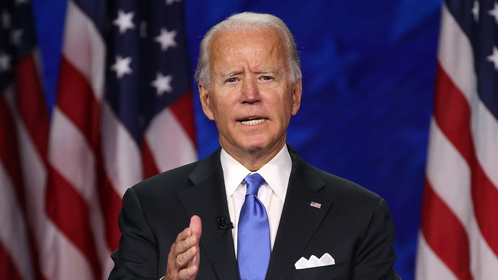Ông Biden: Sẽ 'chấm dứt thời kỳ đen tối của nước Mỹ' nếu trúng cử - 1