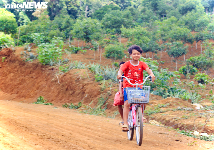 Ngắm vẻ đẹp của 'nàng tiên nữ' Kon Bông giữa núi rừng Tây Nguyên - 7