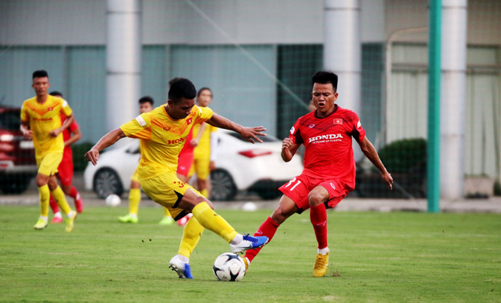 HLV Park Hang Seo chia U22 Việt Nam thành 4 đội, đấu nội bộ 60 phút/trận - 5