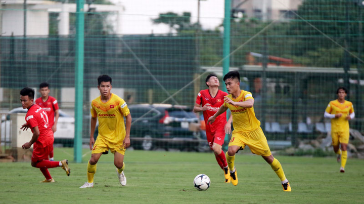 HLV Park Hang Seo chia U22 Việt Nam thành 4 đội, đấu nội bộ 60 phút/trận - 7