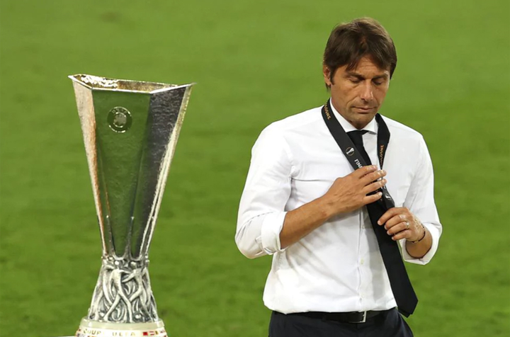 Dàn sao cũ của Manchester United chết lặng khi tuột chức vô địch Europa League - 8