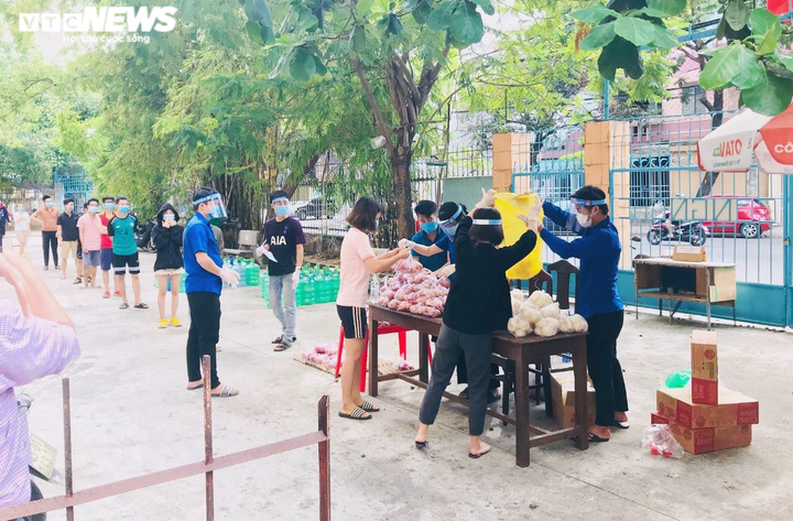 Đà Nẵng lên phương án đưa 1.500 sinh viên đi nhập học tại TP.HCM, Hà Nội và Huế - 1