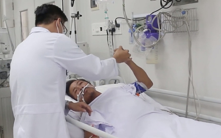 'Phép màu' nào cứu người đàn ông ở Tây Ninh bị hổ mang chúa cắn? - 1