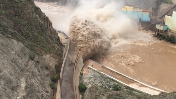 Trung Quốc: Lũ kỷ lục 24 năm ở Hà Nam, hồ Tam Môn Hiệp xả hết công suất - 11