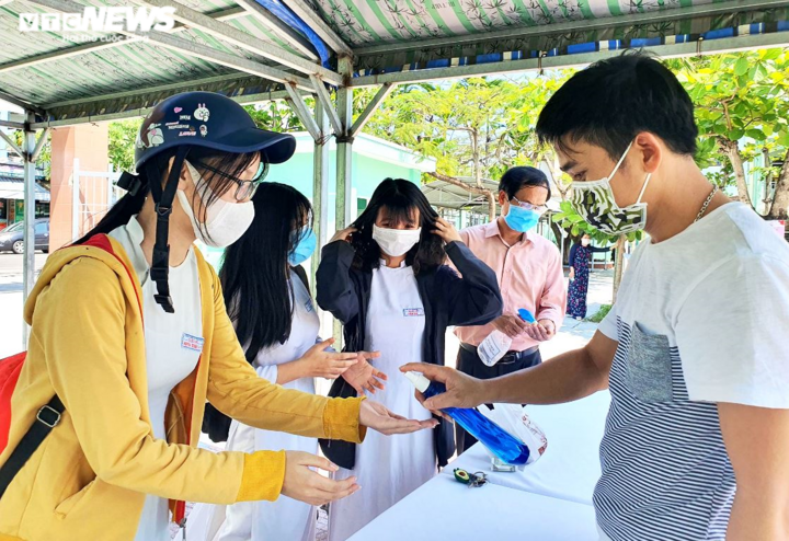 Hỗ trợ thí sinh về Đà Nẵng dự thi tốt nghiệp THPT đợt 2 - 1