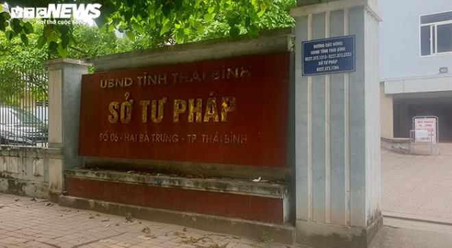 Bắt Phó giám đốc Trung tâm Dịch vụ đấu giá tài sản Thái Bình vì đánh bạc - 1