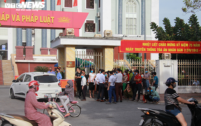 Thắt chặt an ninh phiên tòa xử vợ chồng Đường Nhuệ và đàn em đánh phụ xe dã man - 1