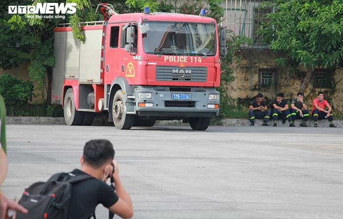 Thắt chặt an ninh phiên tòa xử vợ chồng Đường Nhuệ và đàn em đánh phụ xe dã man - 14