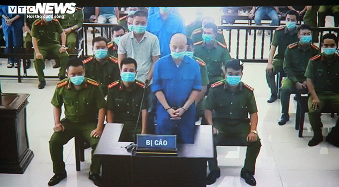 Thắt chặt an ninh phiên tòa xử vợ chồng Đường Nhuệ và đàn em đánh phụ xe dã man - 16