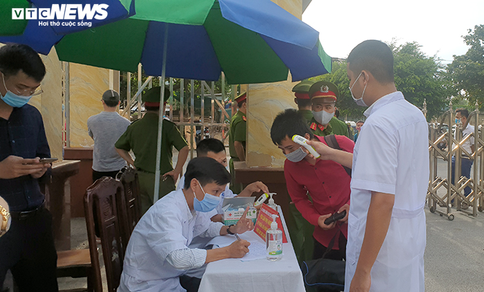 Thắt chặt an ninh phiên tòa xử vợ chồng Đường Nhuệ và đàn em đánh phụ xe dã man - 6