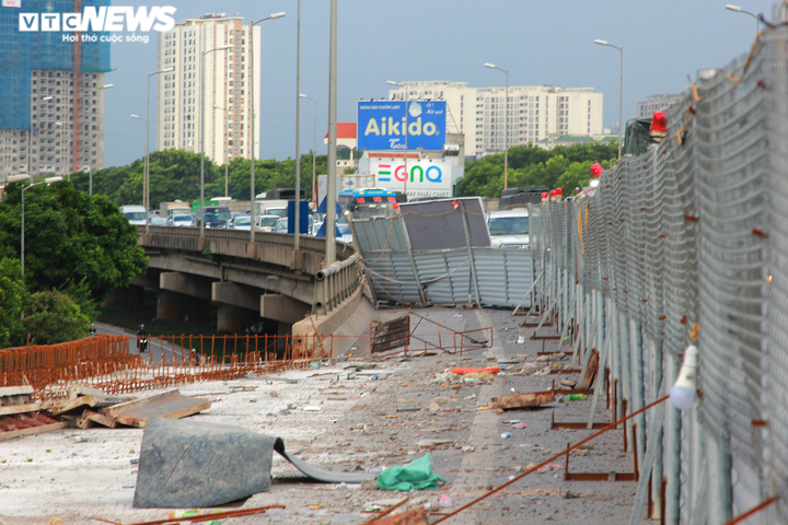 Cận cảnh cầu vượt hồ Linh Đàm sắp thông xe, giải tỏa ùn tắc phía Nam Hà Nội - 4
